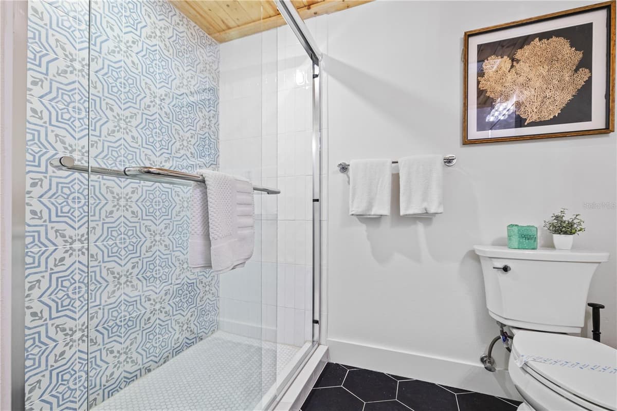 228 GLADIOLUS STREET — photo 25 of 28