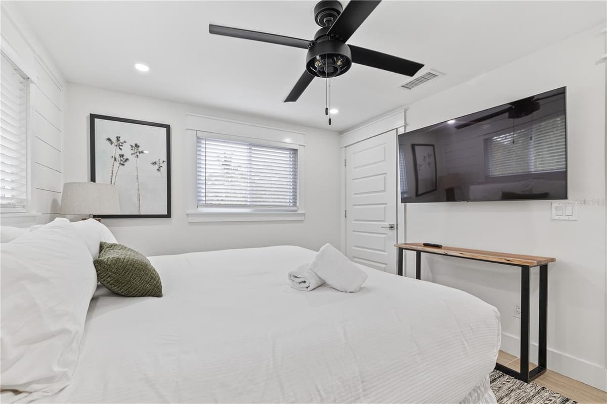 228 GLADIOLUS STREET — photo 20 of 28
