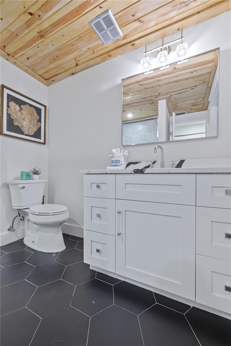 228 GLADIOLUS STREET — photo 24 of 28