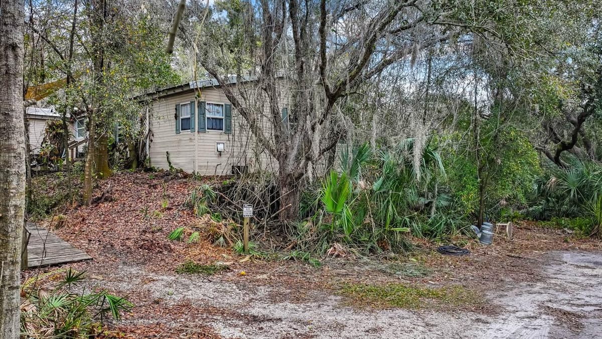 12730 BULLFROG CREEK ROAD — photo 9 of 41