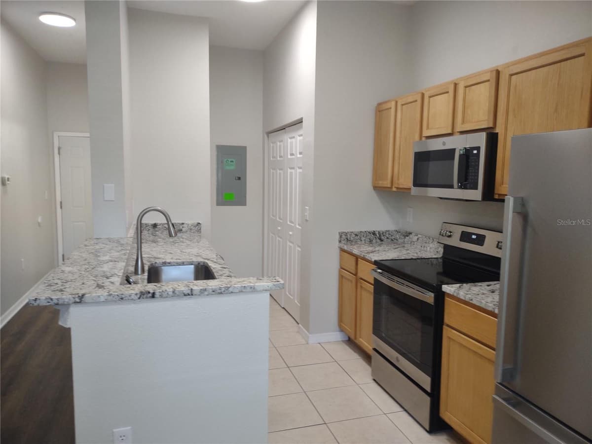 9325 TRAVIS DRIVE — photo 6 of 13