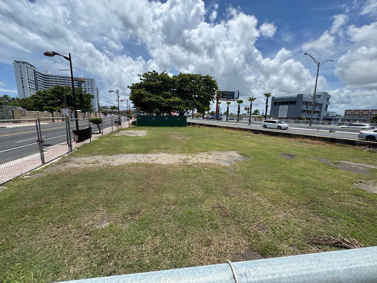 1064 AV. ISLA VERDE — photo 12 of 12