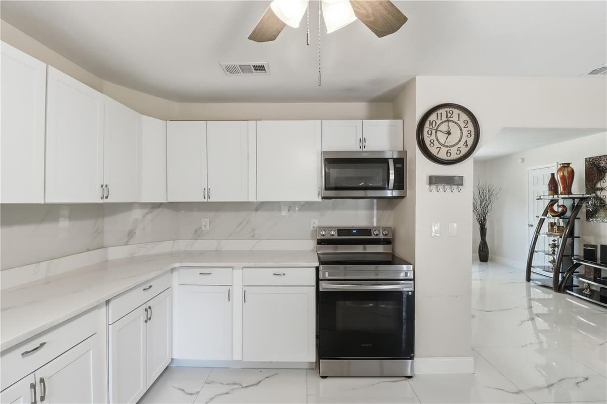 67 COVE ROAD — photo 15 of 36