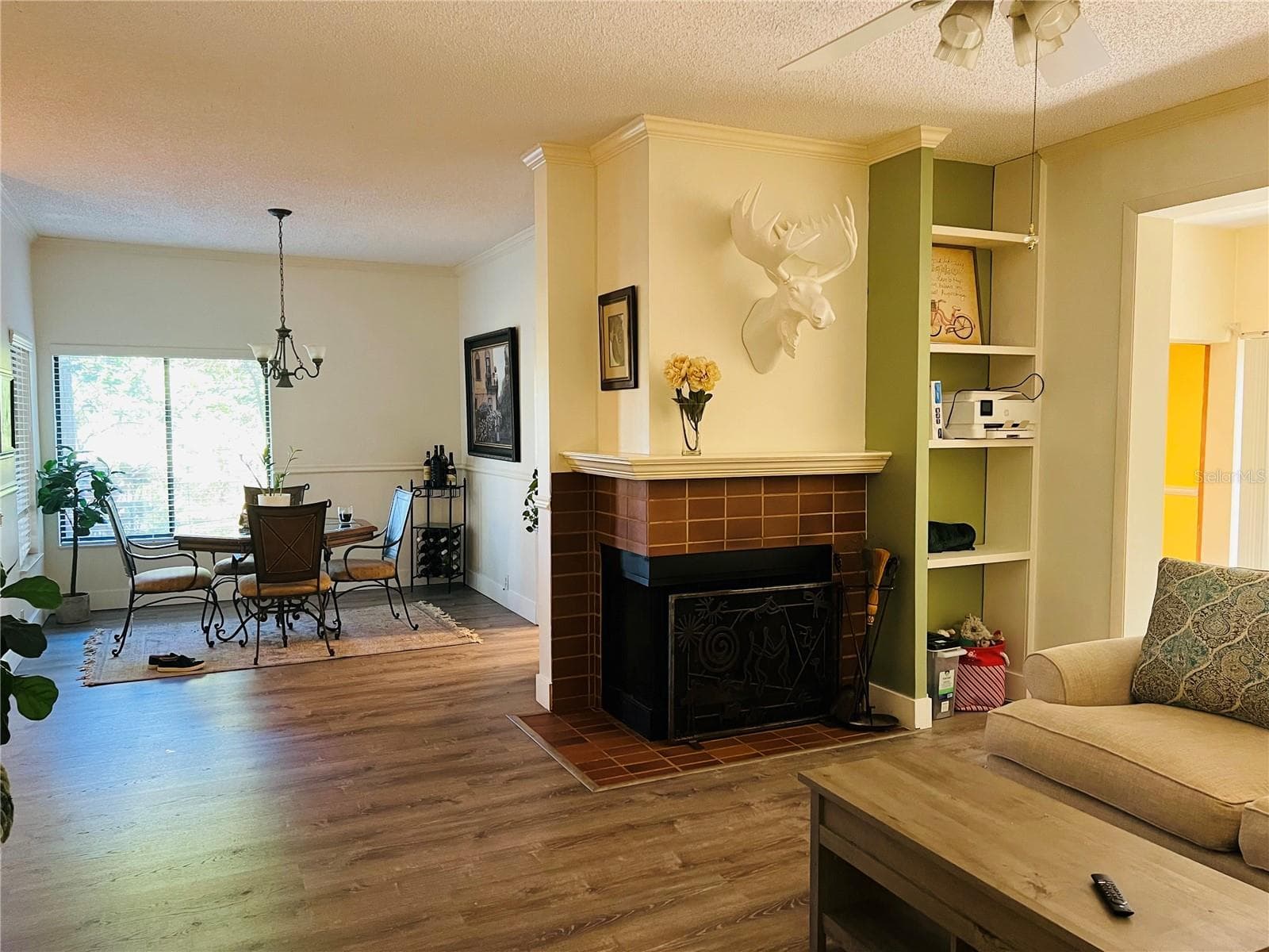 1721 LAKE CYPRESS DRIVE — photo 4 of 34