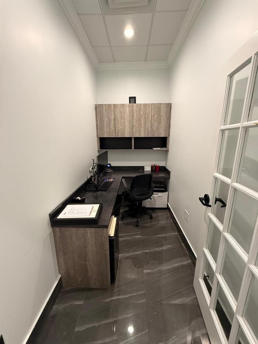 7901 KINGSPOINTE PARKWAY — photo 3 of 8