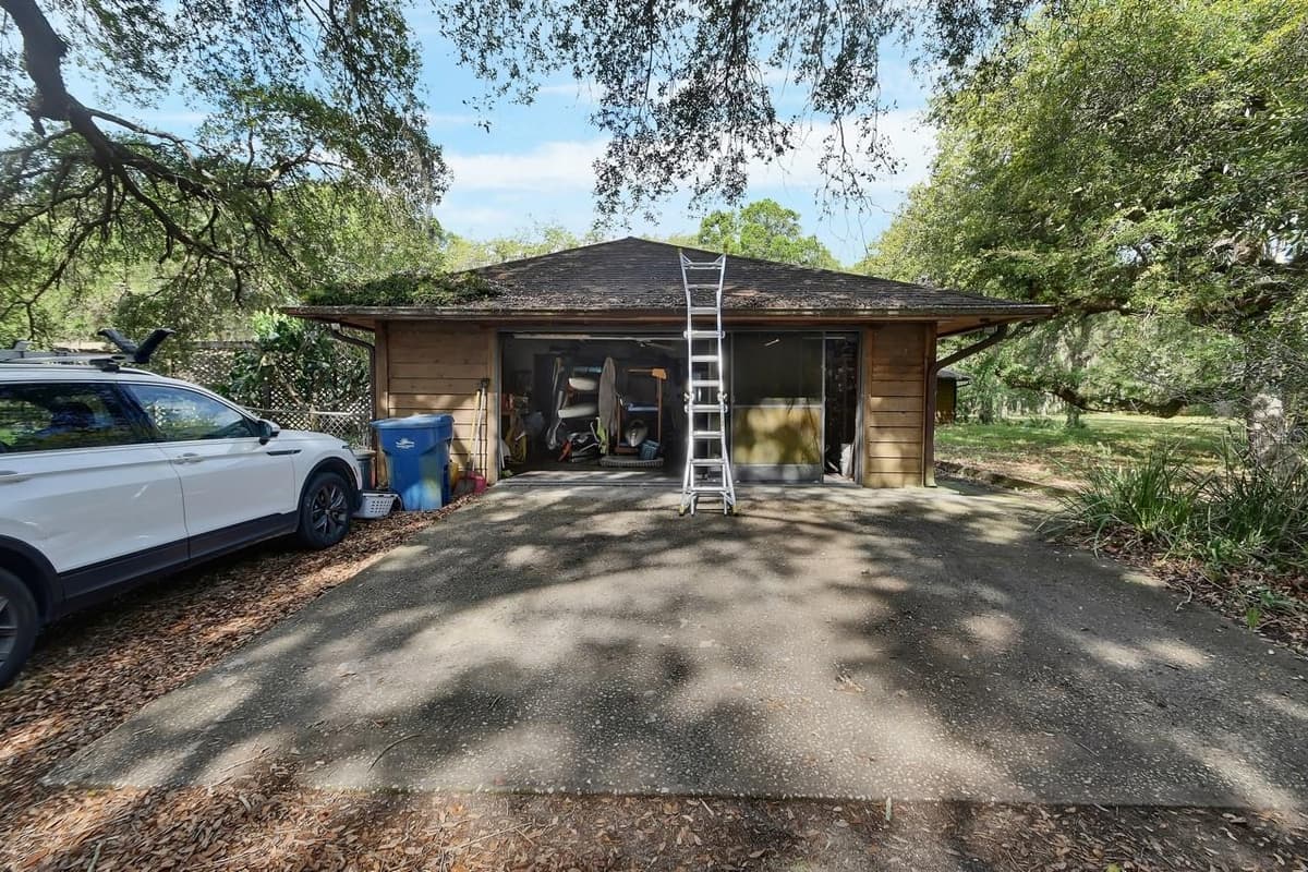 175 BAYWOOD DRIVE — photo 28 of 36