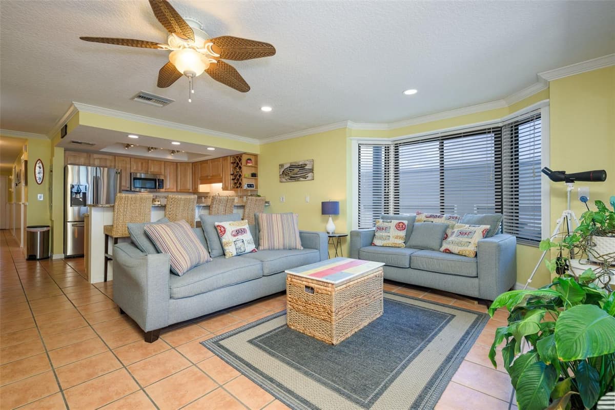 4421 ATLANTIC AVENUE — photo 4 of 25