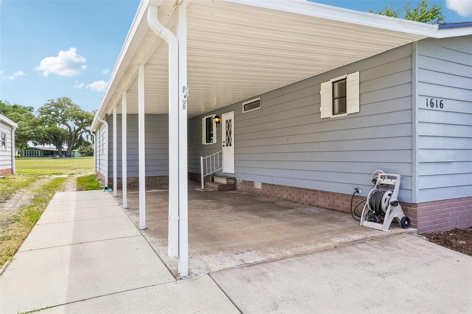 1616 SCHWARTZ BOULEVARD — photo 4 of 44