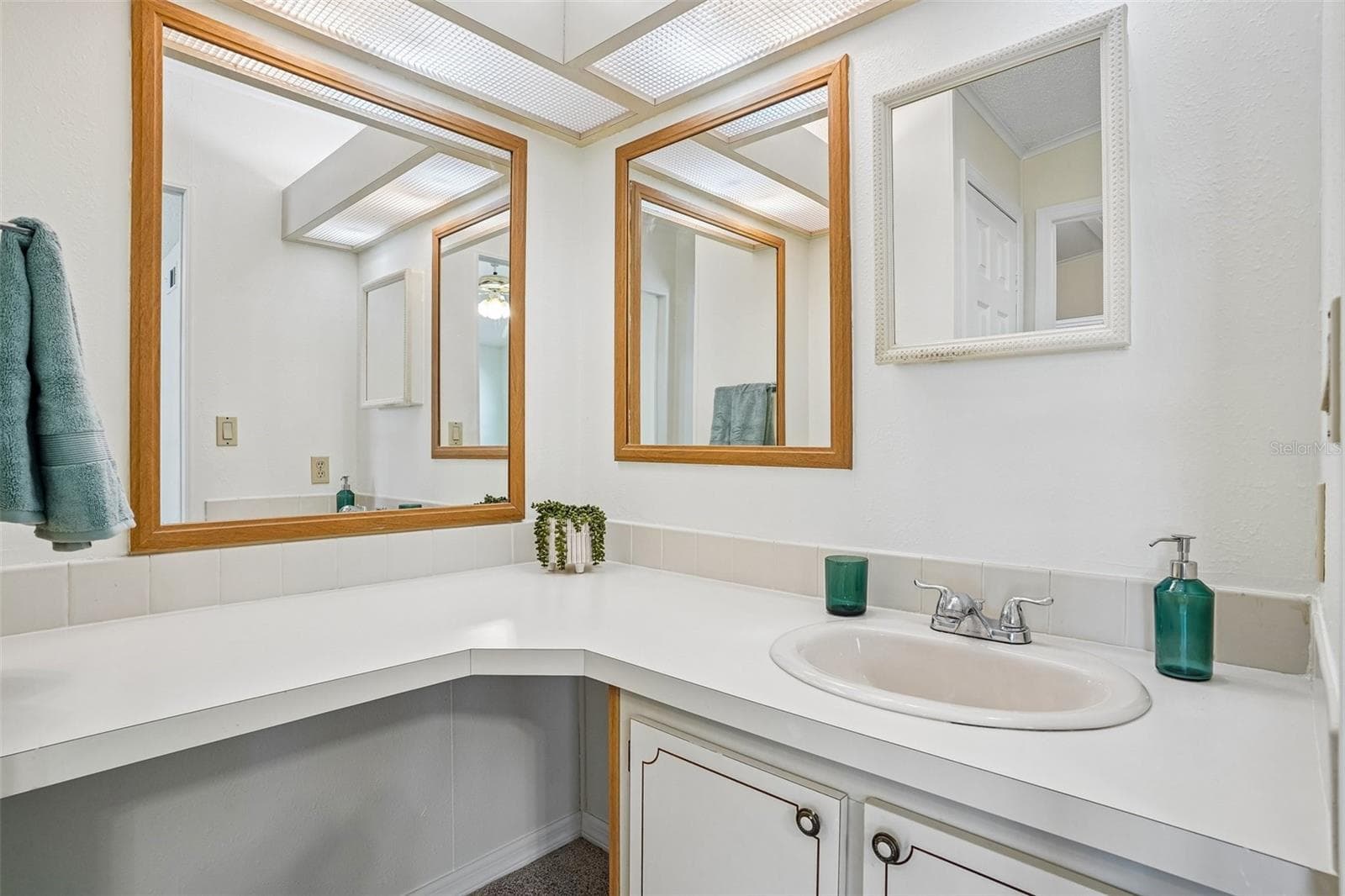 1616 SCHWARTZ BOULEVARD — photo 20 of 44