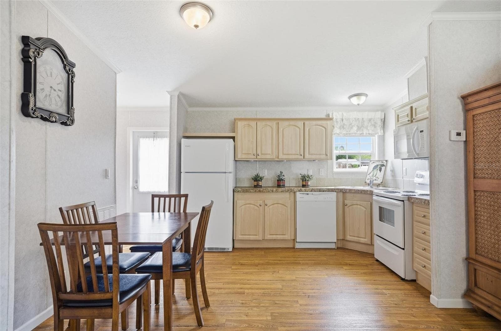 55716 KEITH STREET — photo 16 of 32