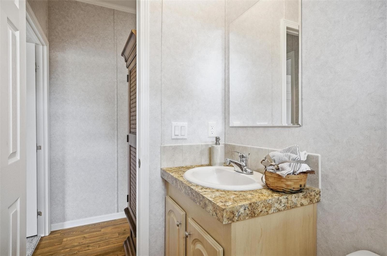 55716 KEITH STREET — photo 27 of 32