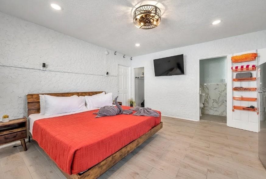 602 POINSETTIA AVENUE — photo 9 of 13