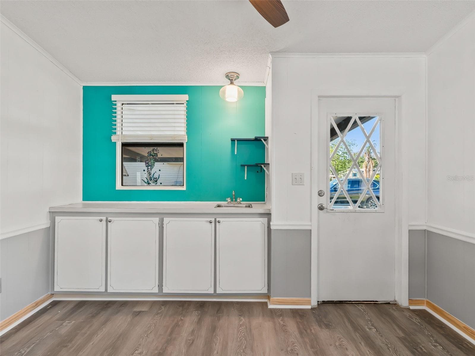1514 HILLCREST DRIVE — photo 5 of 35