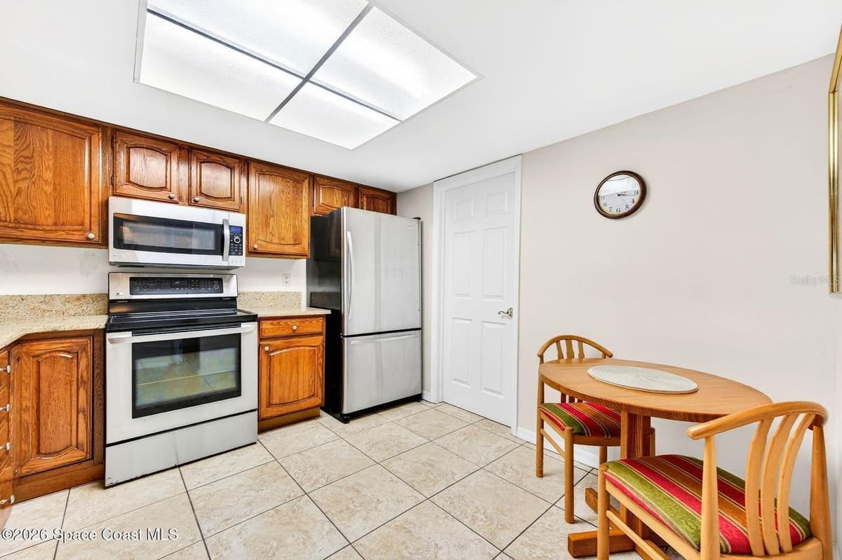 580 BREVARD AVENUE — photo 9 of 29