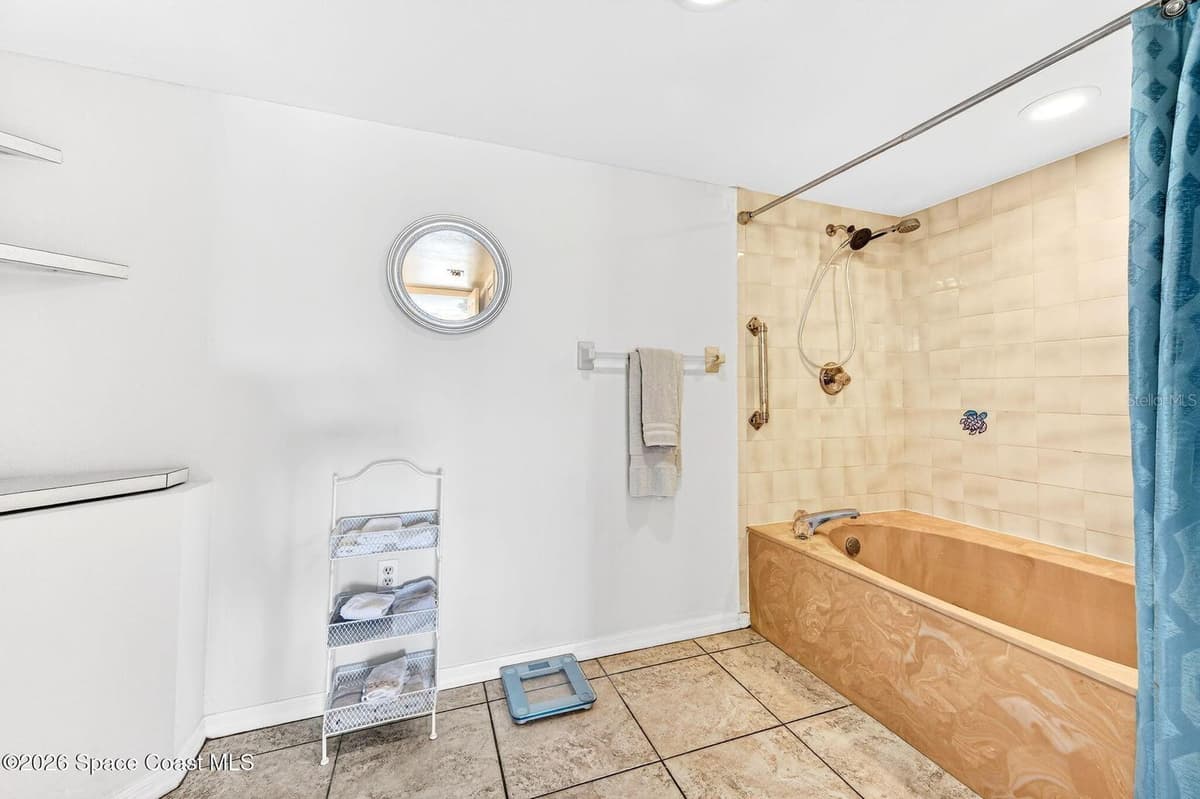 580 BREVARD AVENUE — photo 15 of 29