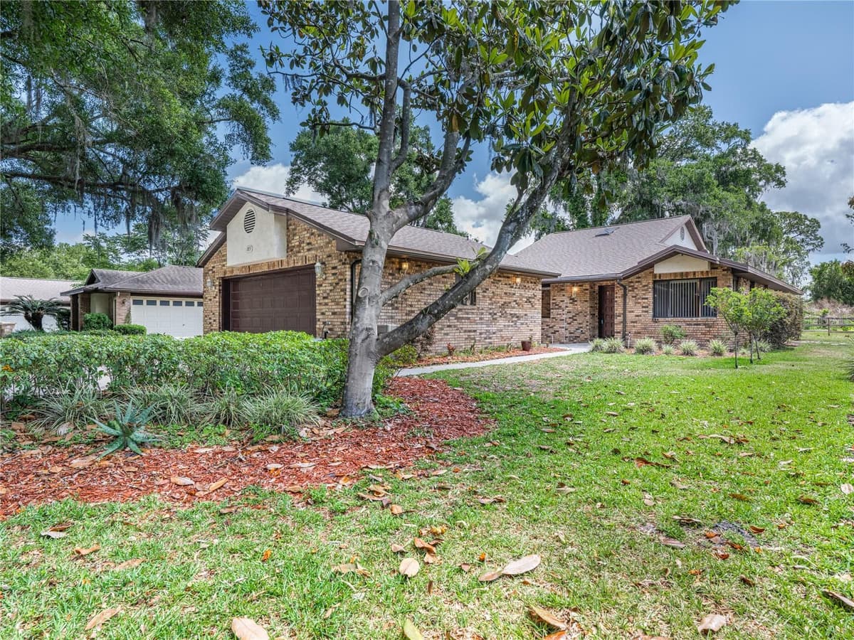 109 WATERWOOD DRIVE — photo 30 of 53