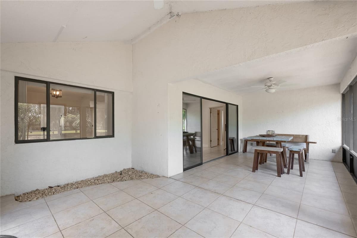 109 WATERWOOD DRIVE — photo 24 of 53