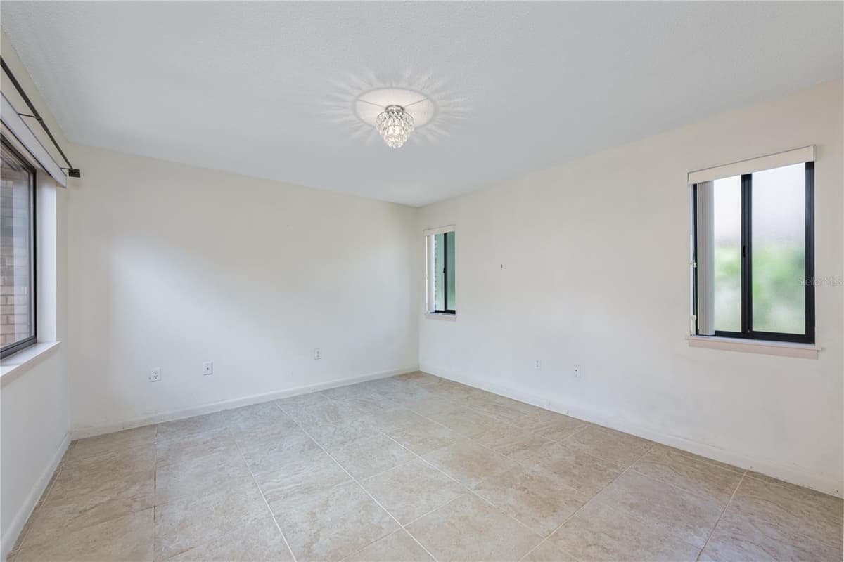 109 WATERWOOD DRIVE — photo 23 of 53