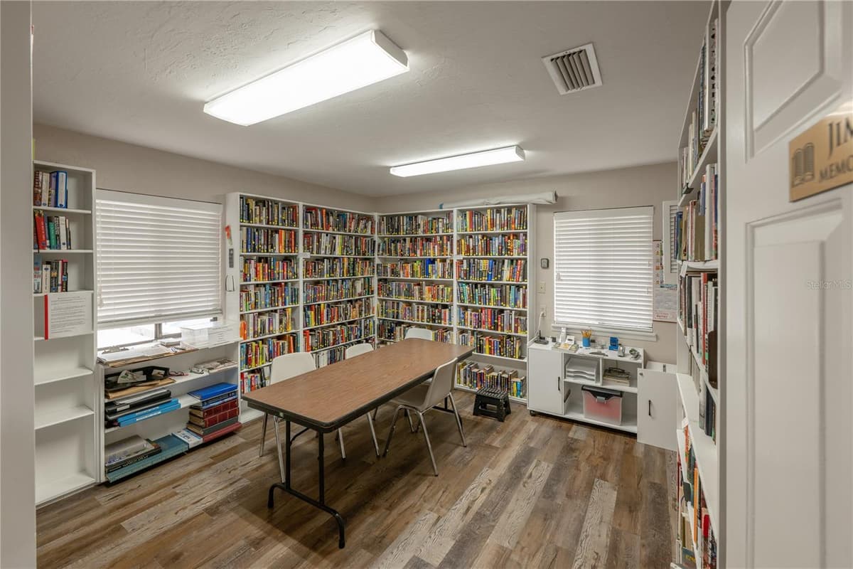 109 WATERWOOD DRIVE — photo 39 of 53