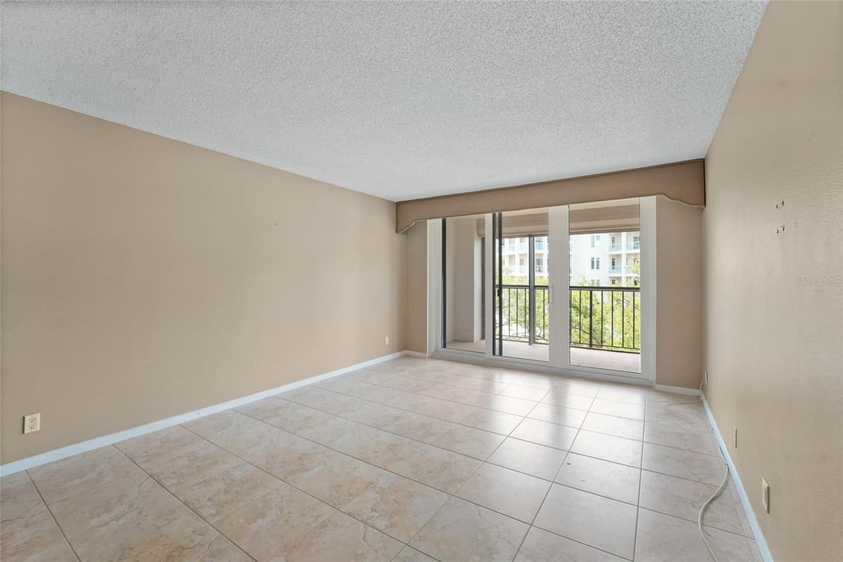 220 BELLEVIEW BOULEVARD — photo 10 of 29