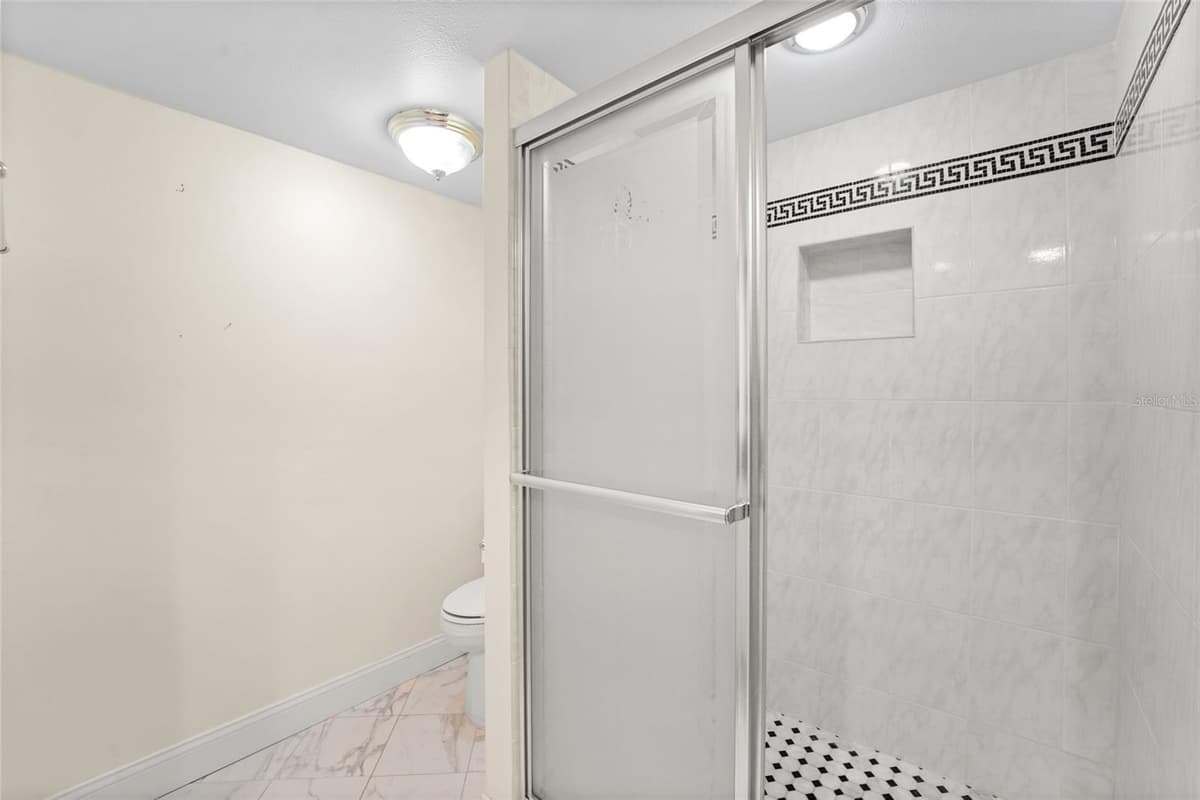 220 BELLEVIEW BOULEVARD — photo 16 of 29