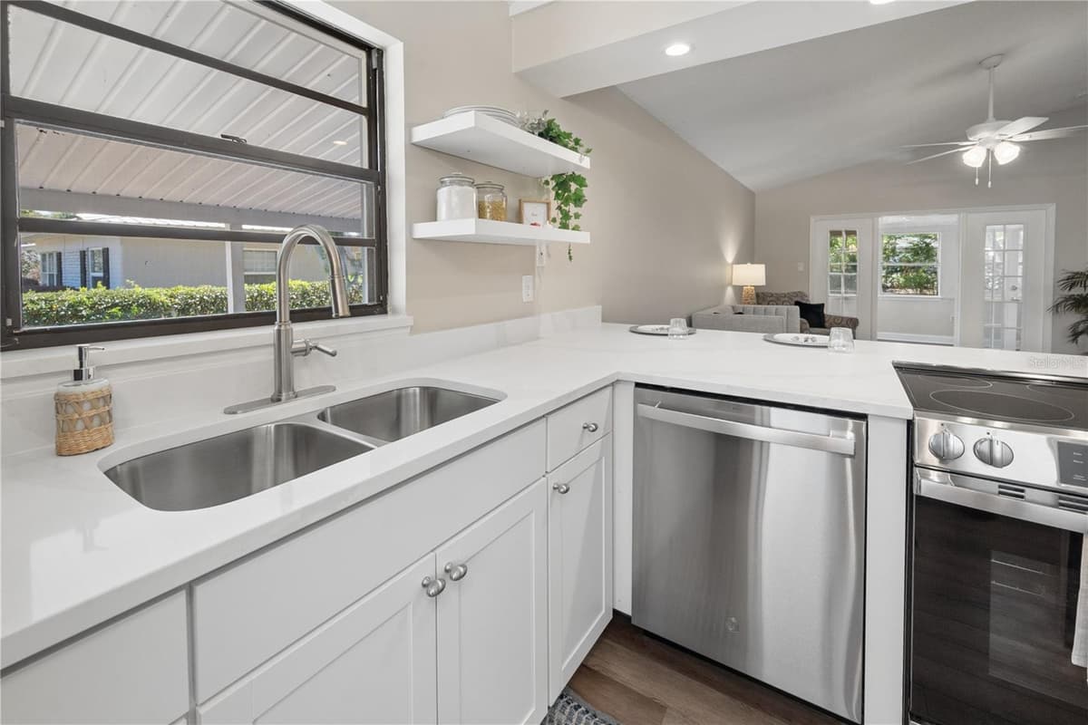 950 LAWRENCE BOULEVARD — photo 7 of 41