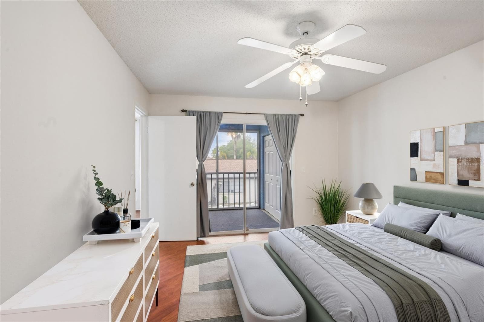 7713 HILLSIDE COURT — photo 15 of 33