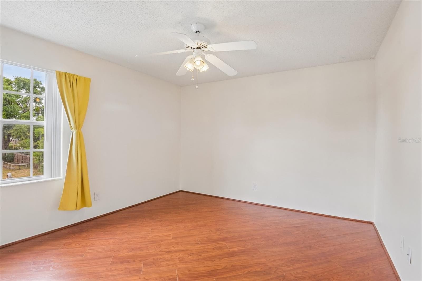 7713 HILLSIDE COURT — photo 21 of 33