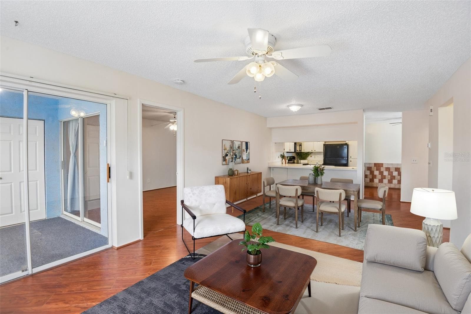 7713 HILLSIDE COURT — photo 5 of 33