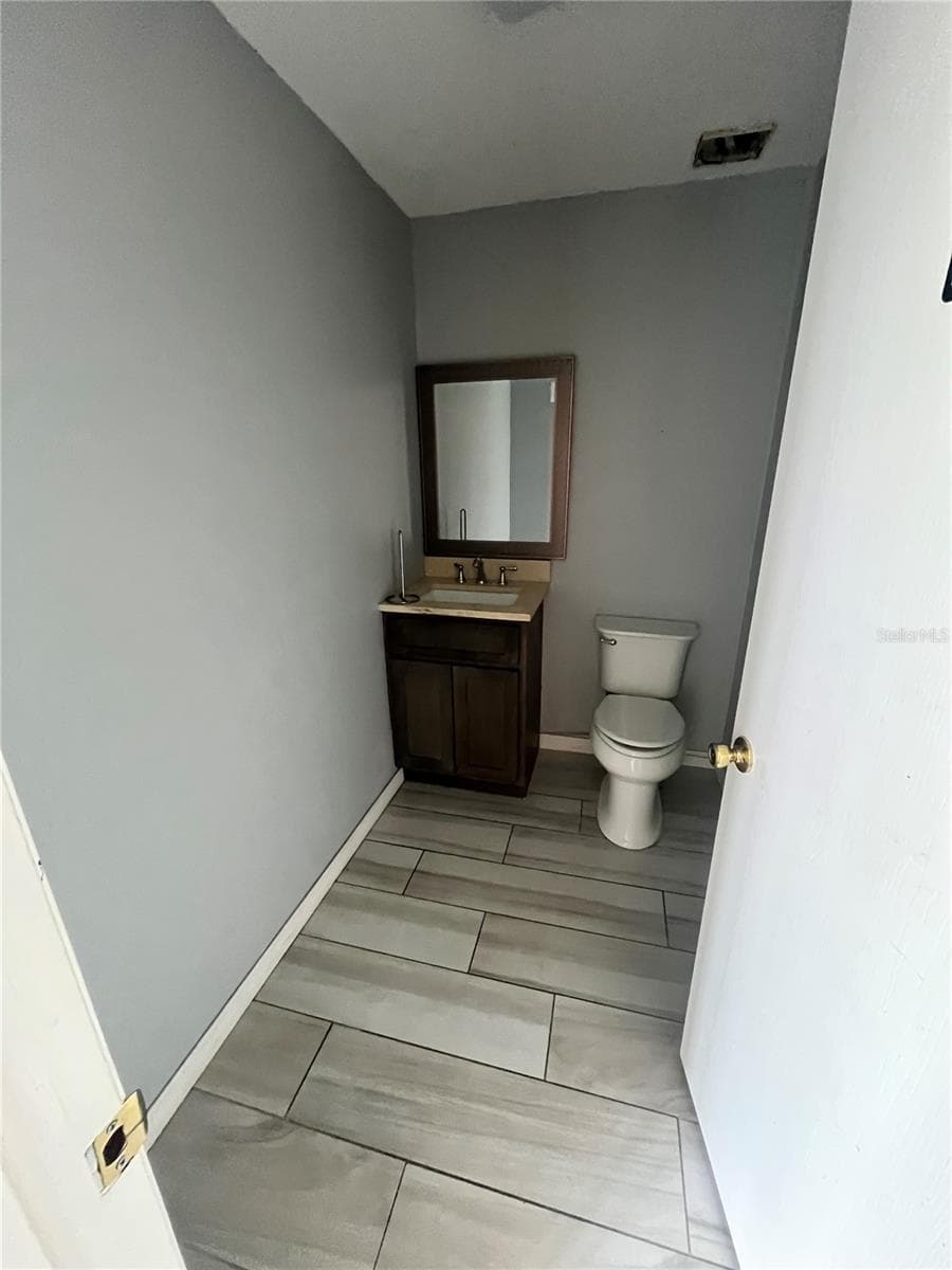 7218 CONGRESS ST. — photo 6 of 8