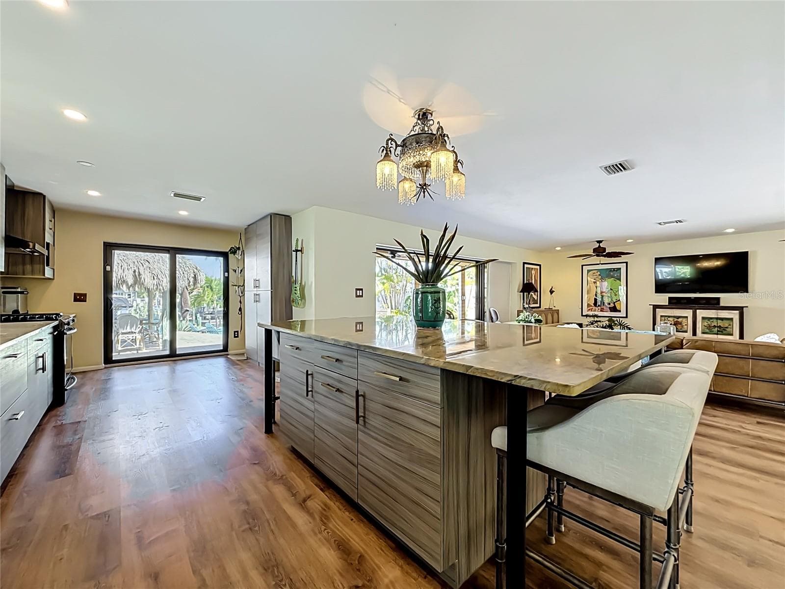 2162 VINA DEL MAR BOULEVARD — photo 18 of 92