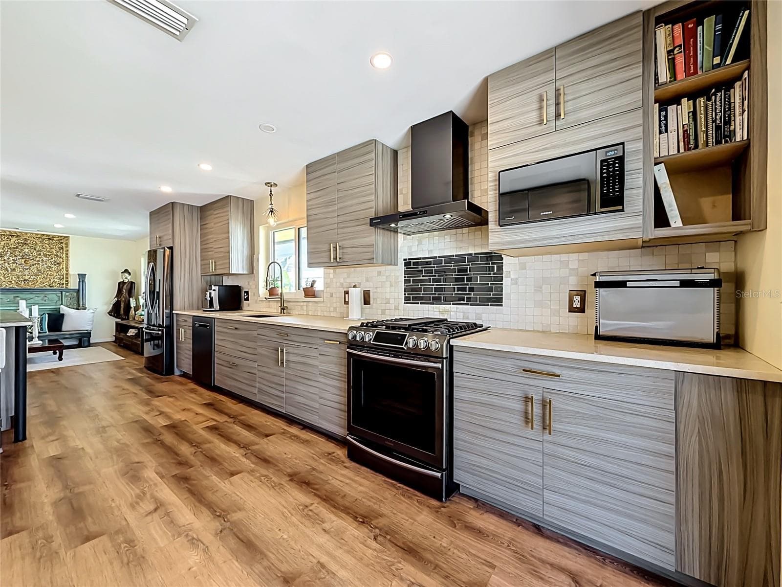 2162 VINA DEL MAR BOULEVARD — photo 19 of 92