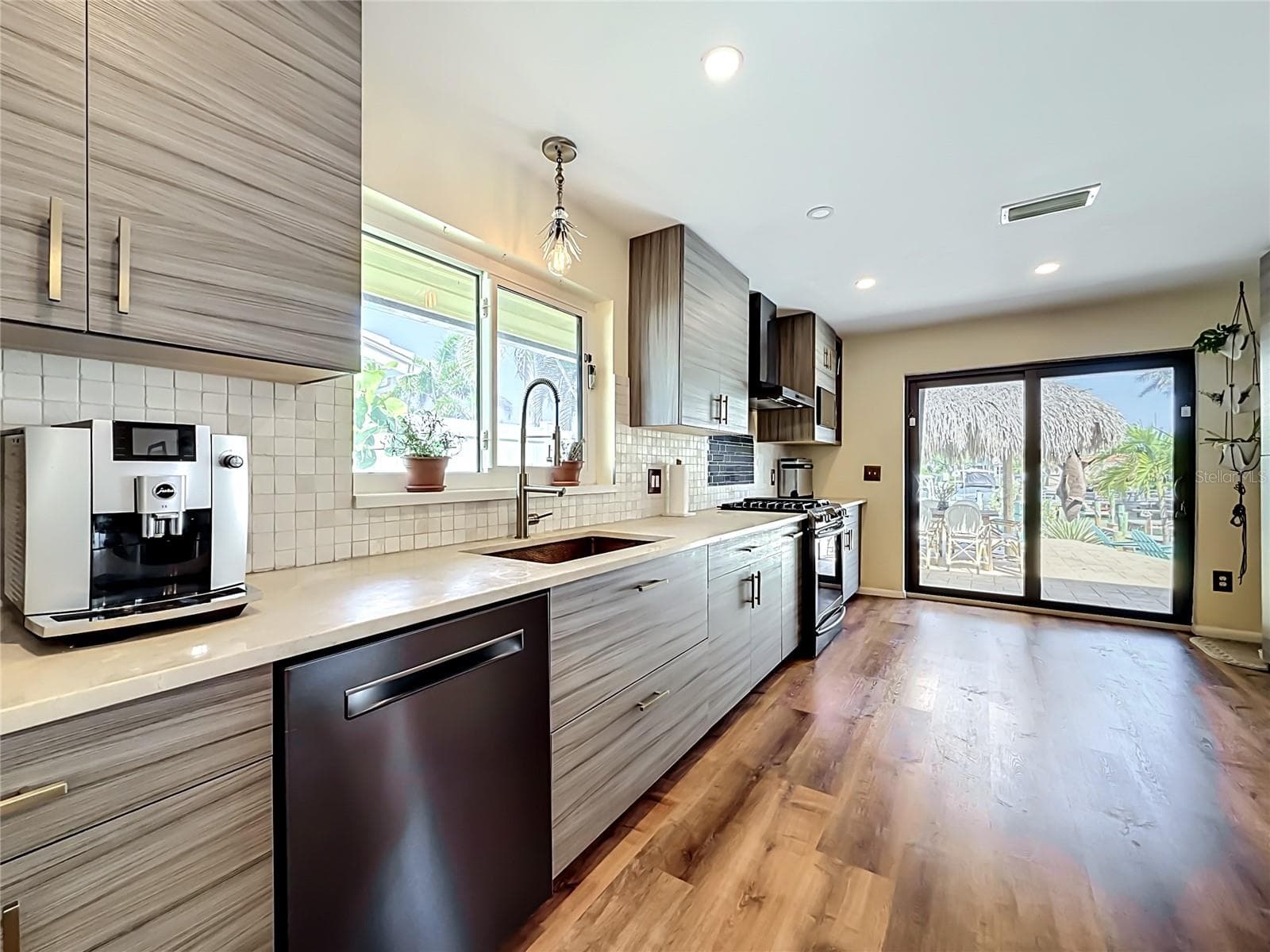 2162 VINA DEL MAR BOULEVARD — photo 17 of 92