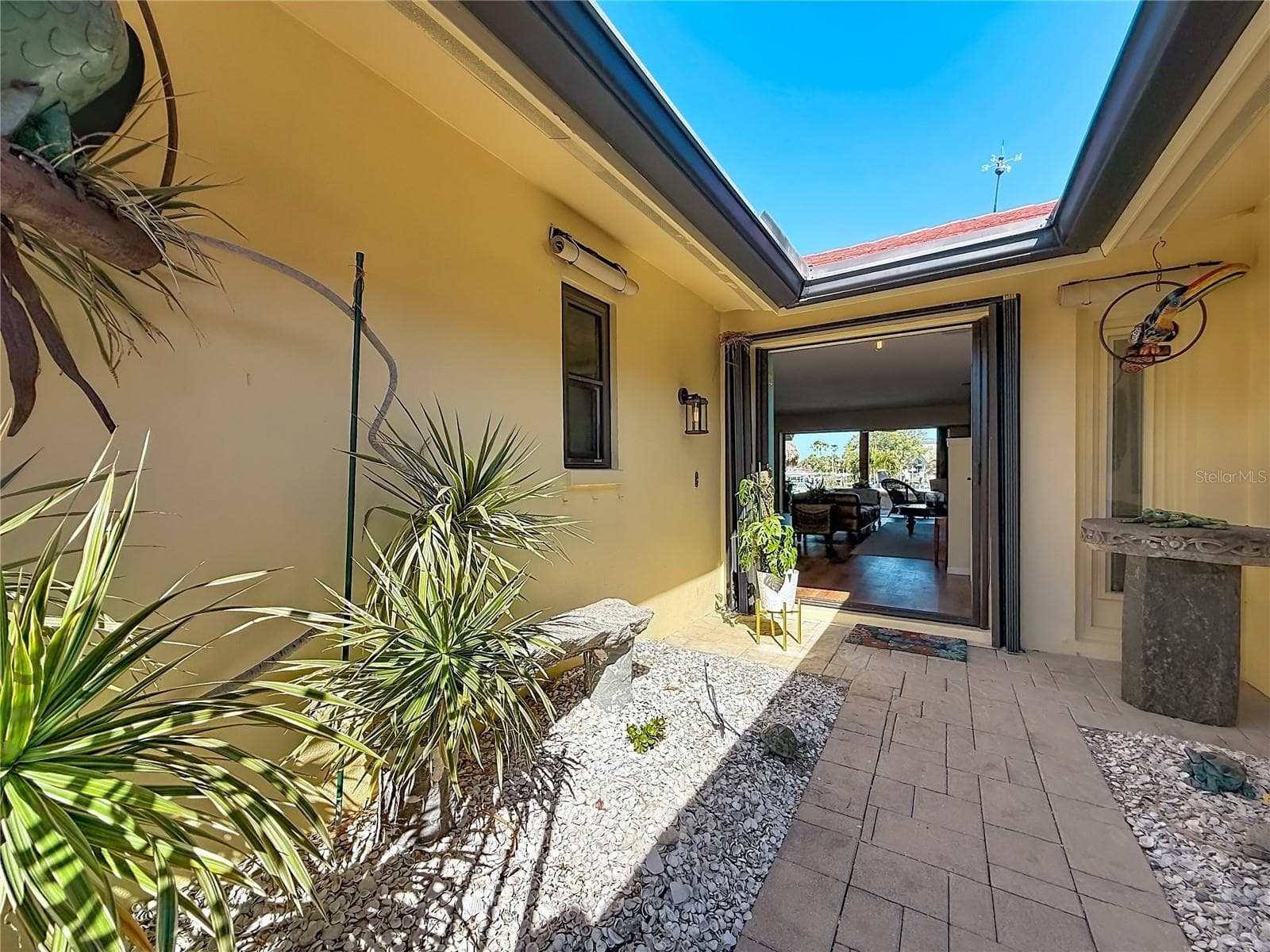 2162 VINA DEL MAR BOULEVARD — photo 10 of 92