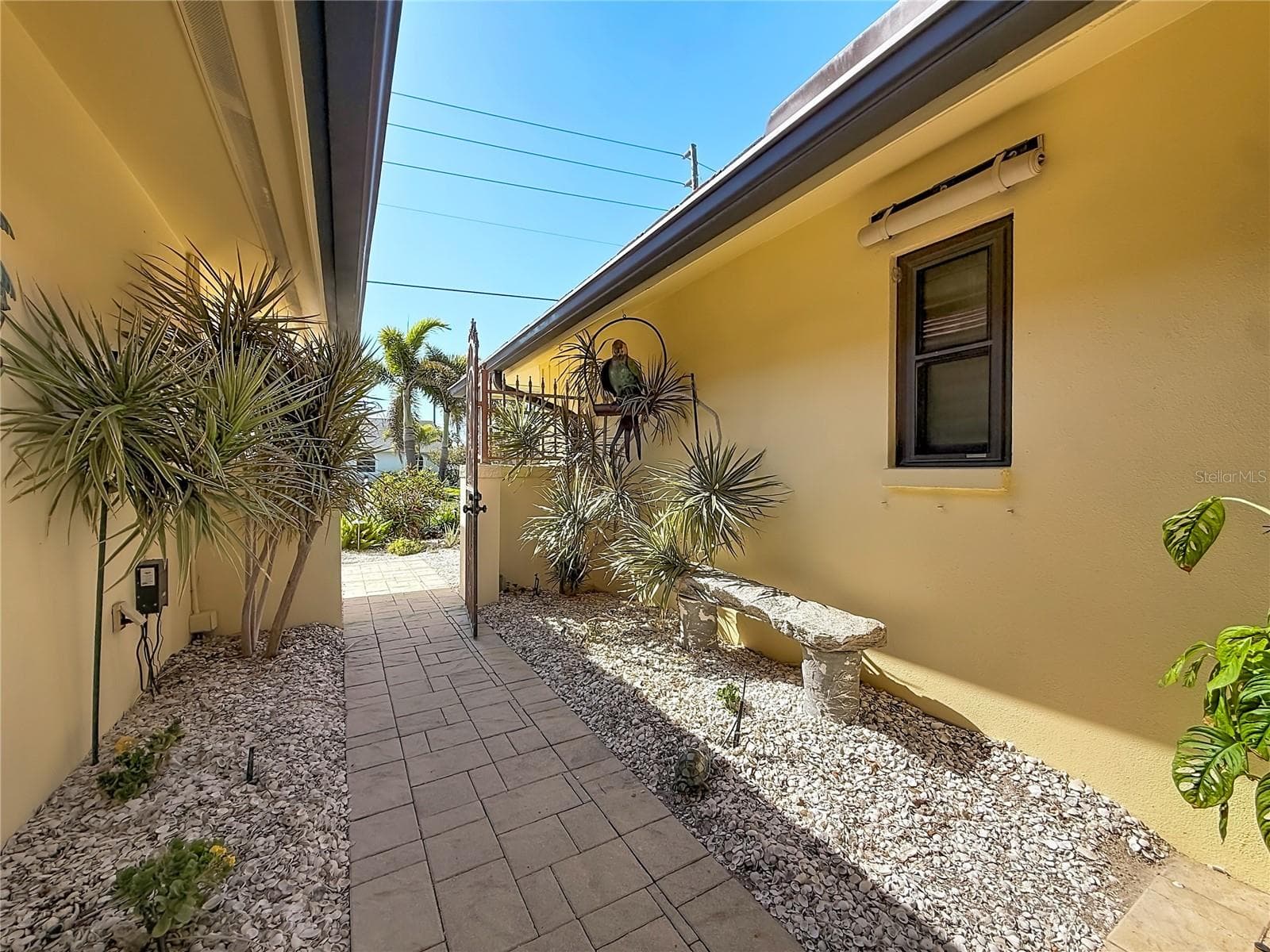 2162 VINA DEL MAR BOULEVARD — photo 11 of 92