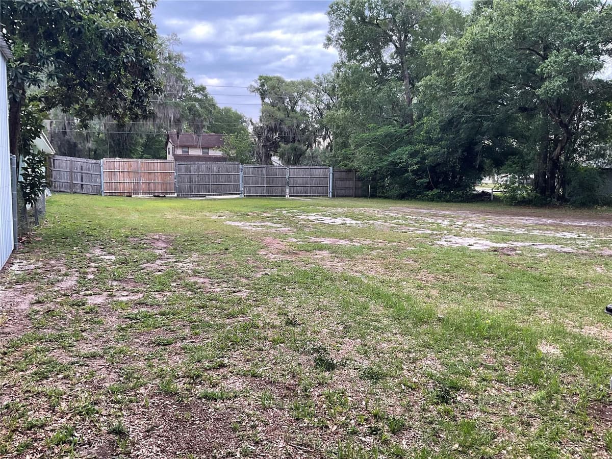 360 LAKEVIEW DRIVE — photo 4 of 17
