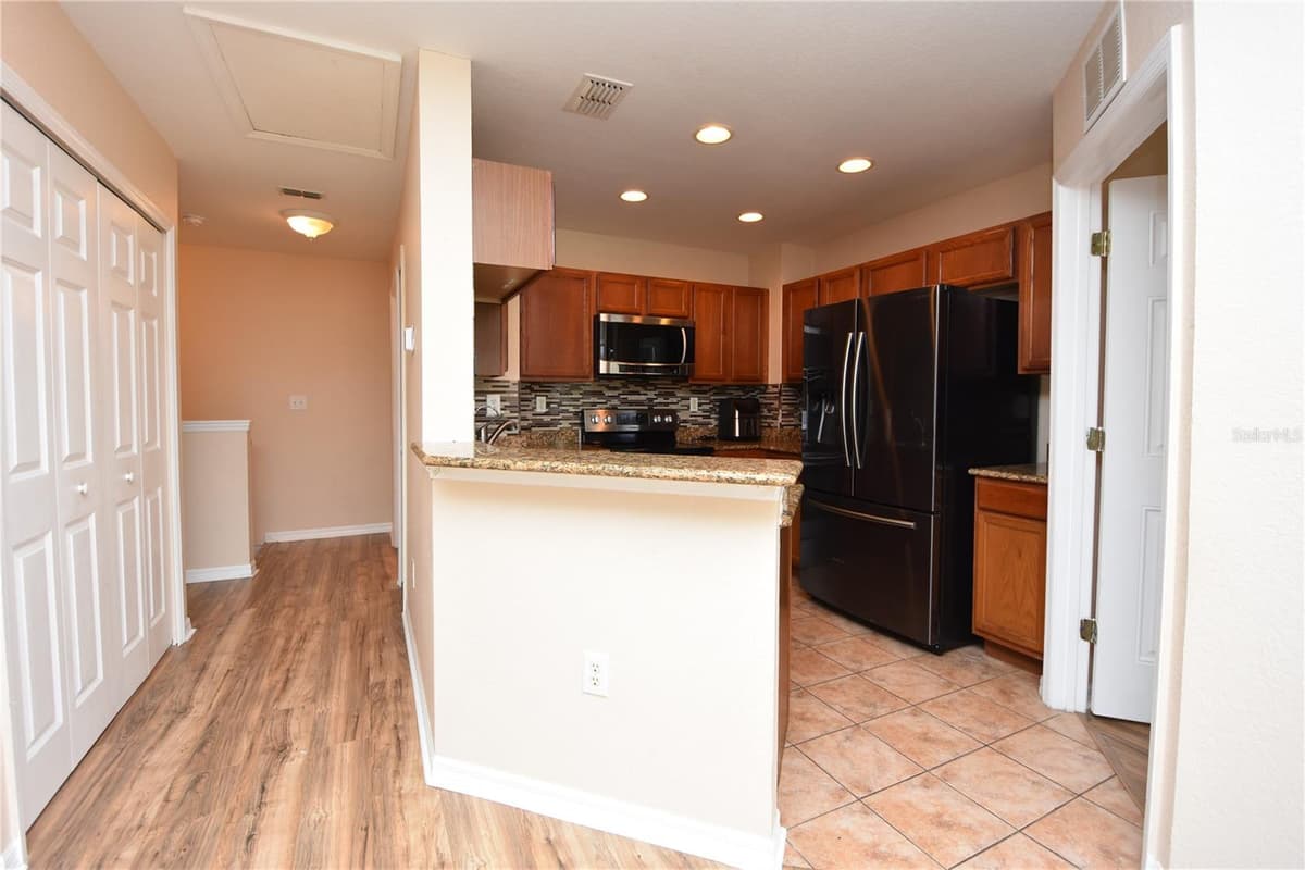 4600 MOODY BOULEVARD — photo 16 of 52