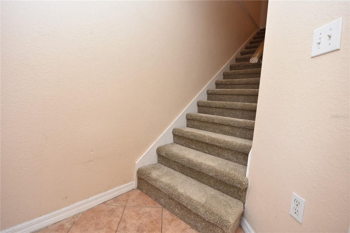 4600 MOODY BOULEVARD — photo 5 of 52