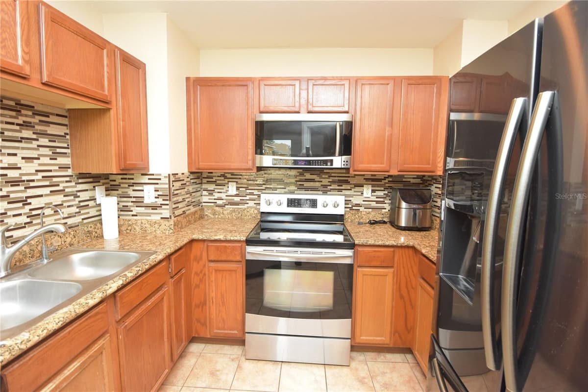 4600 MOODY BOULEVARD — photo 18 of 52