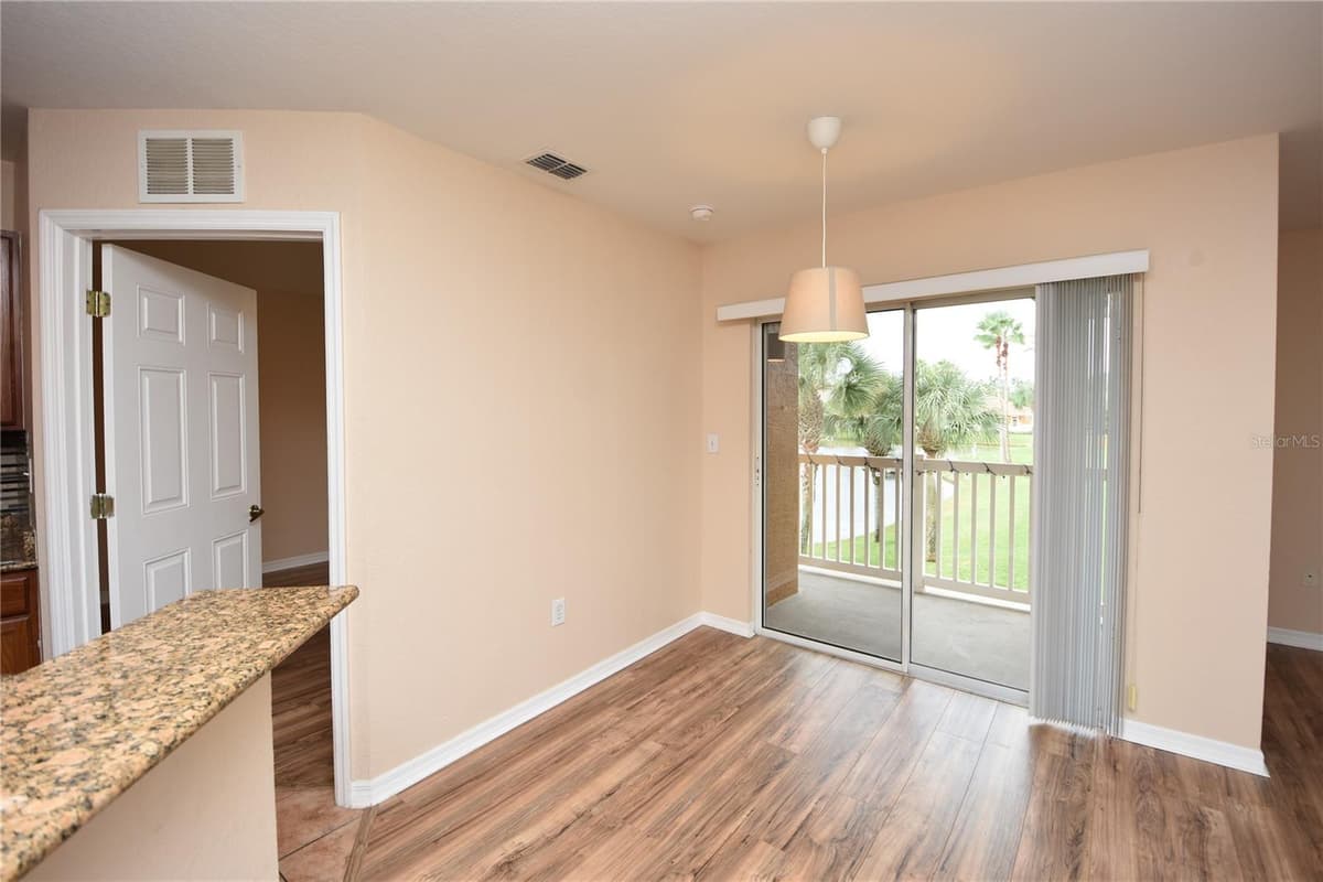 4600 MOODY BOULEVARD — photo 11 of 52
