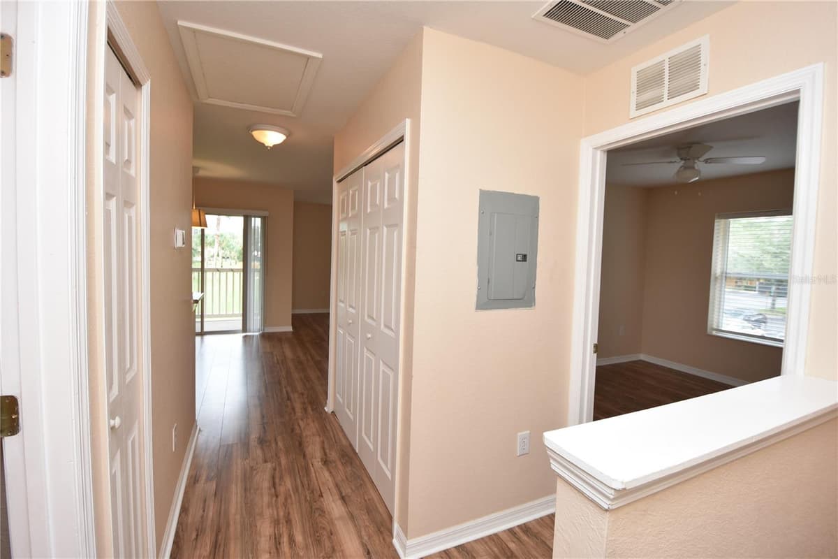 4600 MOODY BOULEVARD — photo 34 of 52