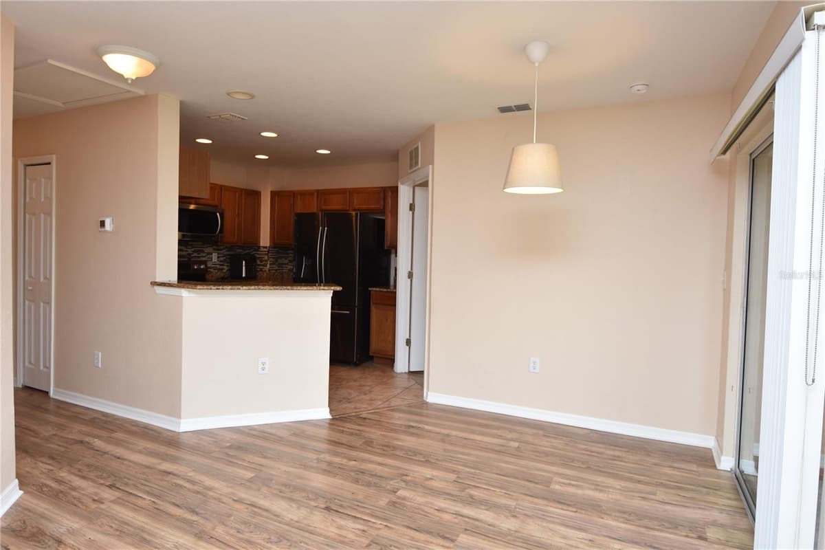 4600 MOODY BOULEVARD — photo 10 of 52