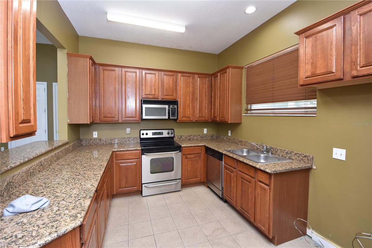 4600 MOODY BOULEVARD — photo 41 of 52