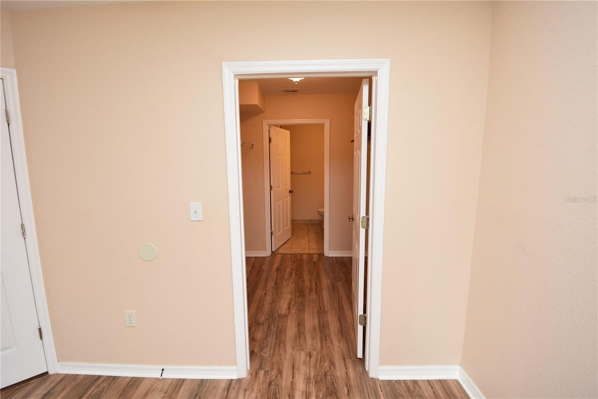 4600 MOODY BOULEVARD — photo 23 of 52