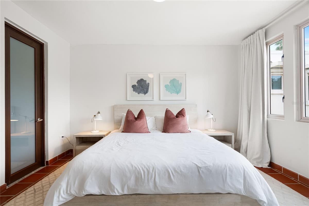 86 LAKESIDE VILLAS — photo 12 of 25