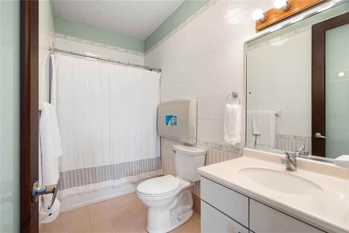 86 LAKESIDE VILLAS — photo 14 of 25