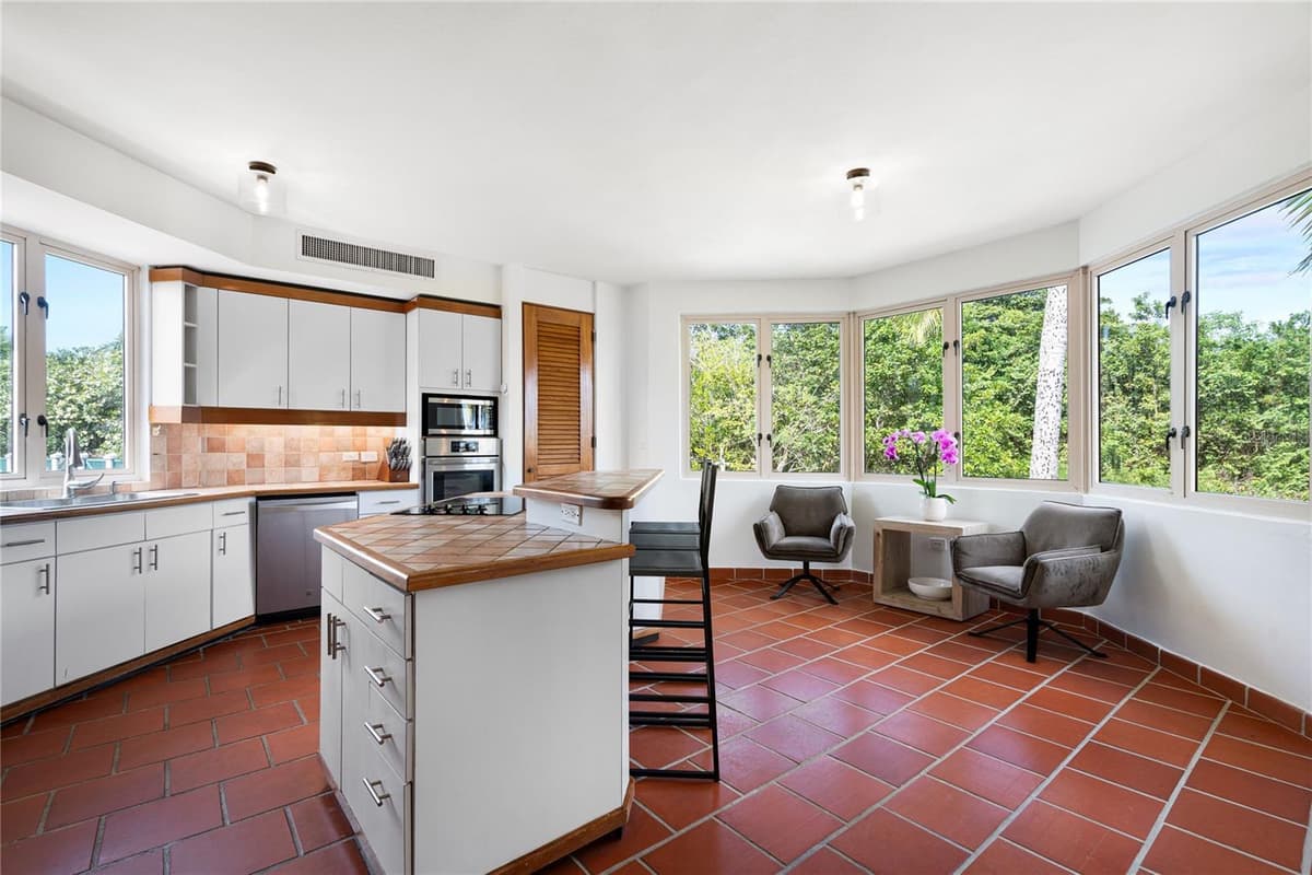 86 LAKESIDE VILLAS — photo 7 of 25