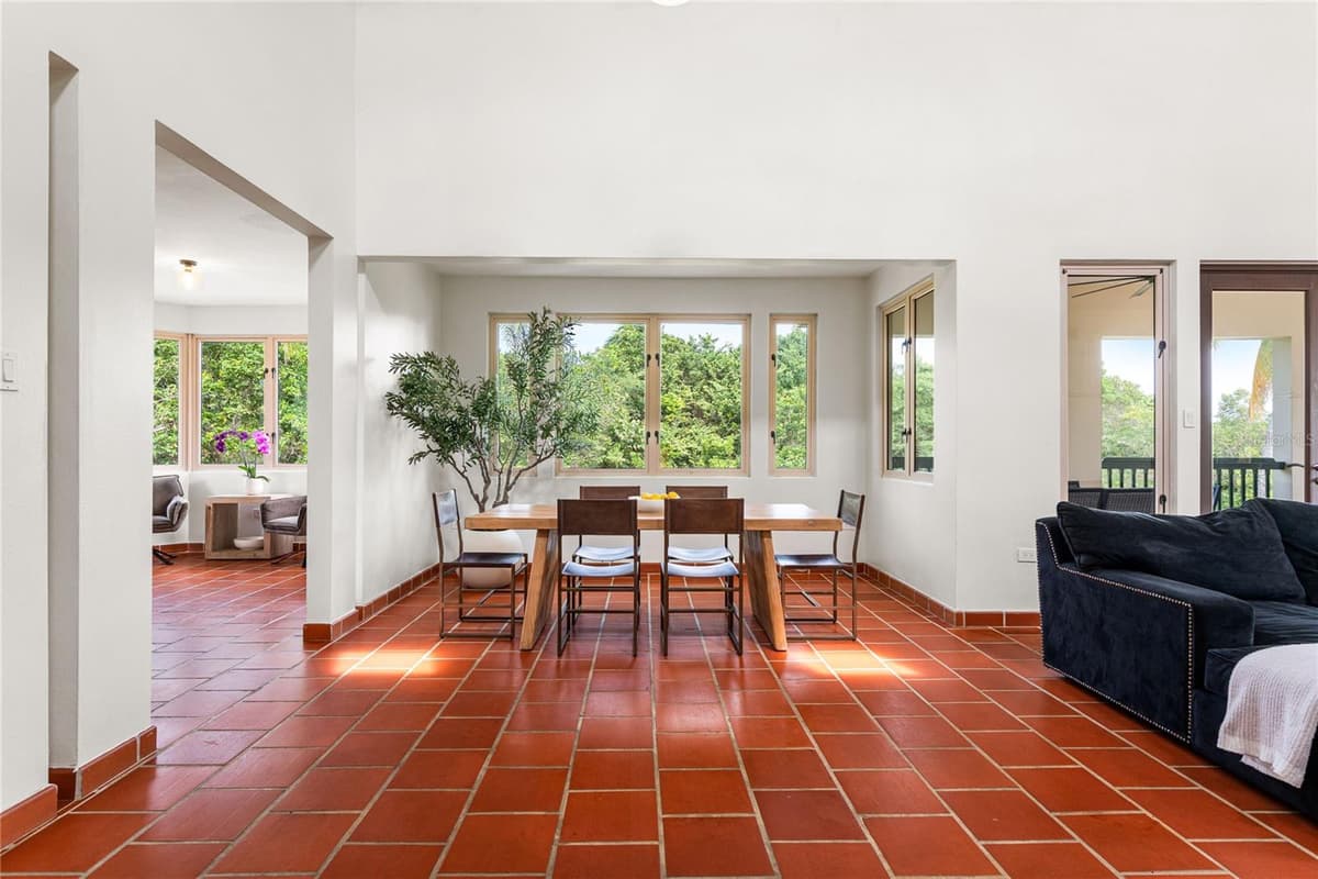 86 LAKESIDE VILLAS — photo 5 of 25