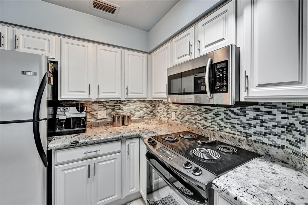 5854 GASPARILLA ROAD — photo 15 of 55