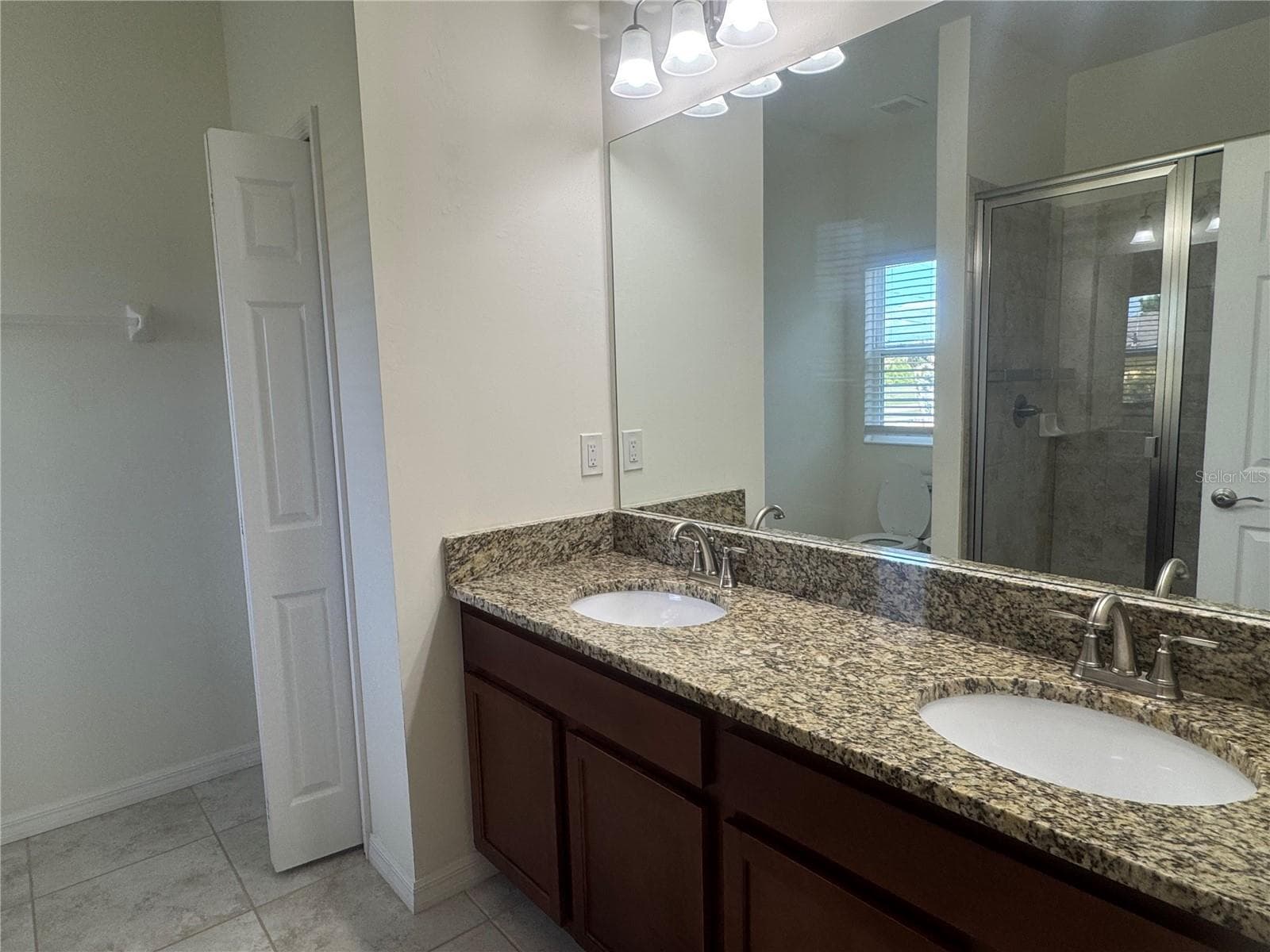108 BOXWOOD LANE — photo 11 of 21